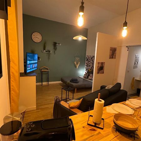Charmant appartement climatisé aux pieds de la cité Carcassonne Esterno foto