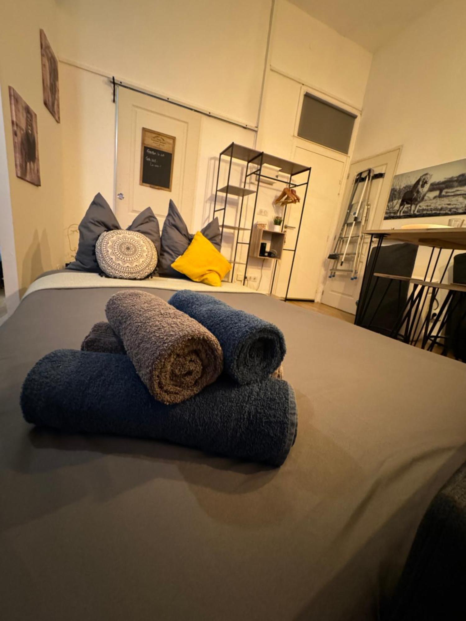 Charmant appartement climatisé aux pieds de la cité Carcassonne Esterno foto